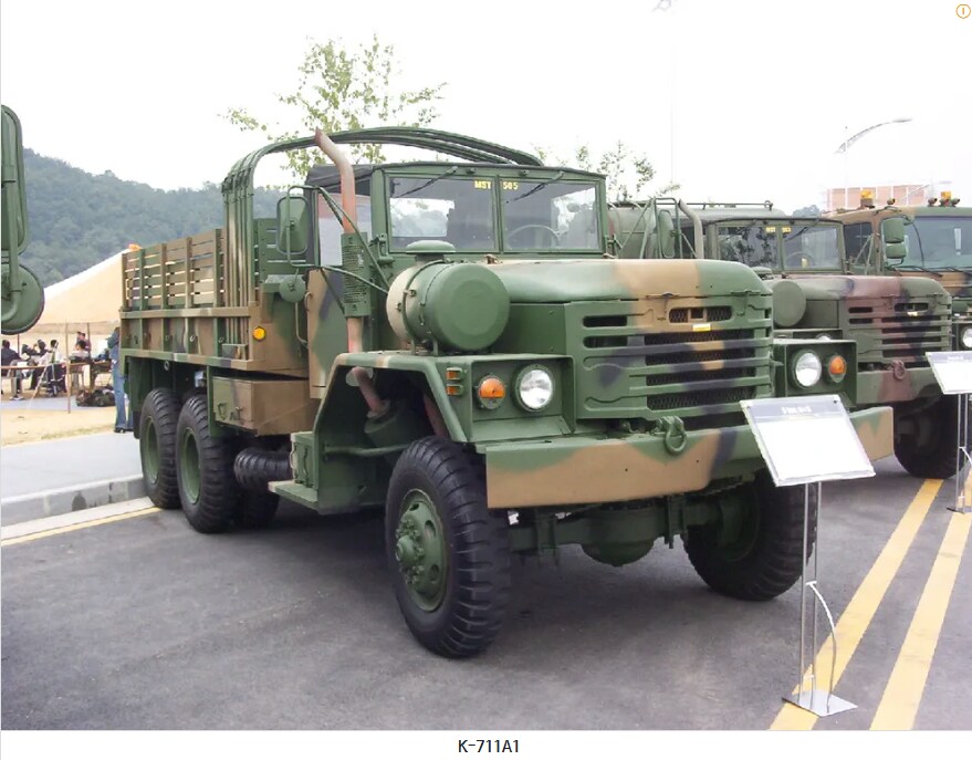 갑자기 우크라이나에서 발견된 한국군용 5톤트럭_1.png