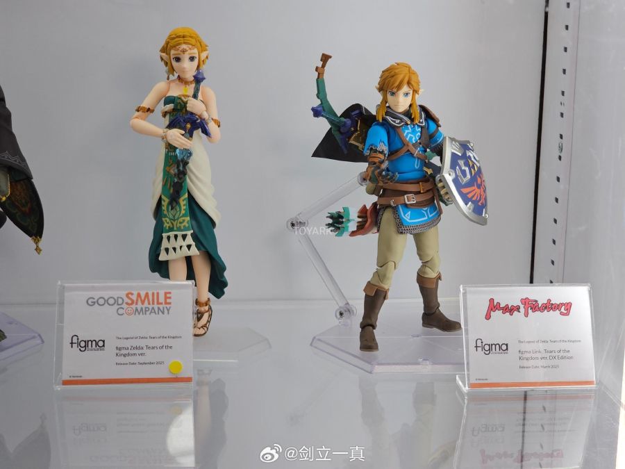 [맥스 팩토리] figma 계열 NYTTF25 전시 사진_8.jpg