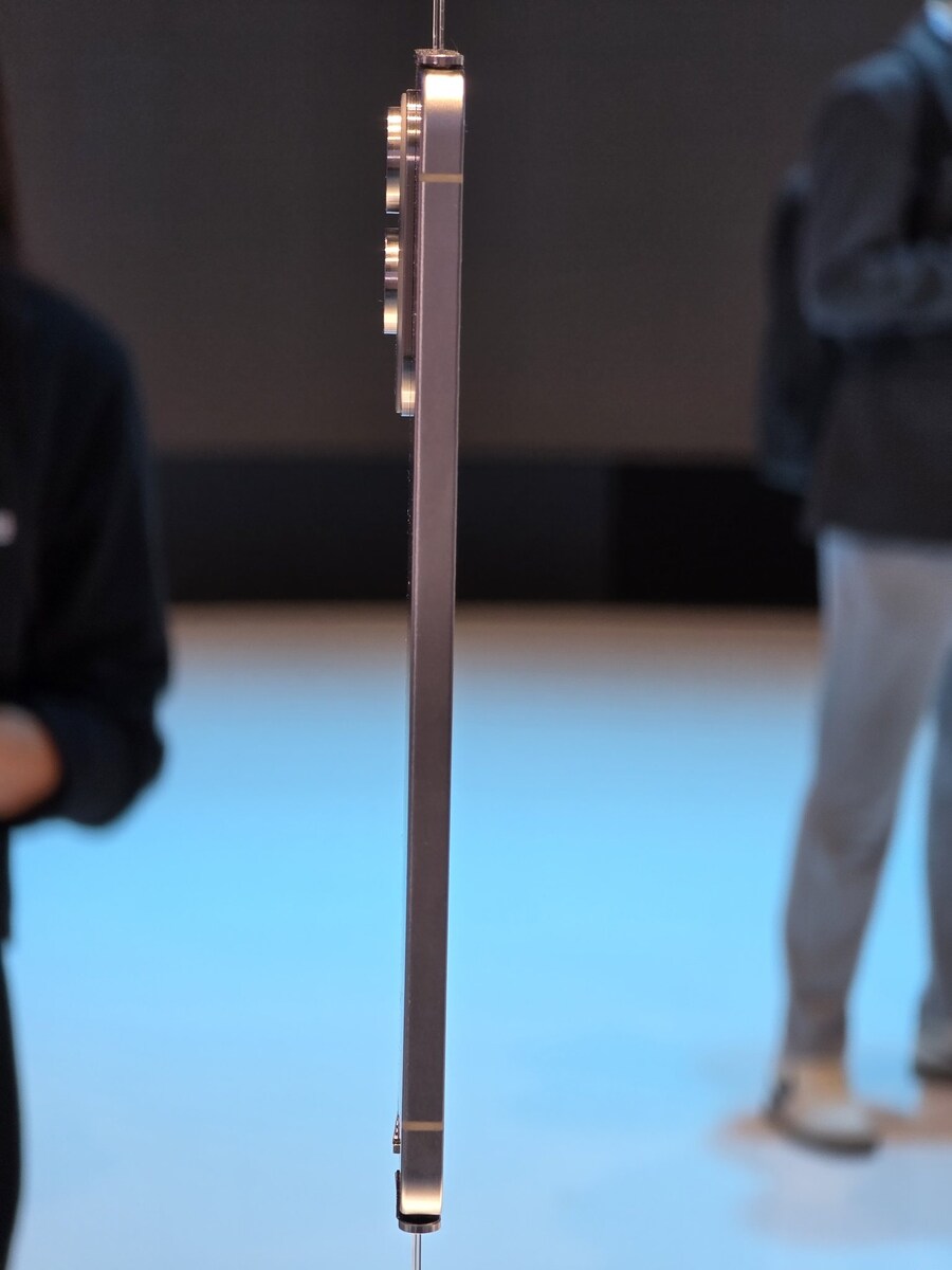 MWC, 삼성 갤럭시S25 엣지 부스 전시 내용_9.jpg
