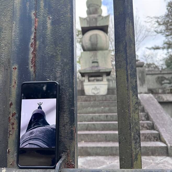 도요토미 히데요시 무덤서 제대로 티베깅 하는 사람_2.jpg