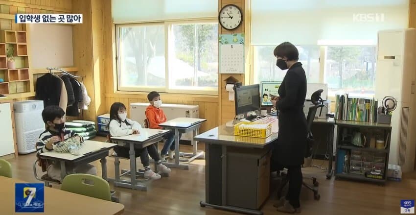 요즘 초등학교 풍경.jpg_1.jpg