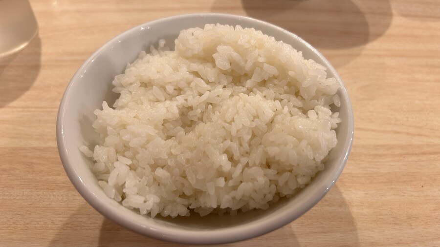 삼겹살 튀김 볶음을 산처럼 쌓아주는, 도쿄 니쿠지루멘 스스무_6.jpg