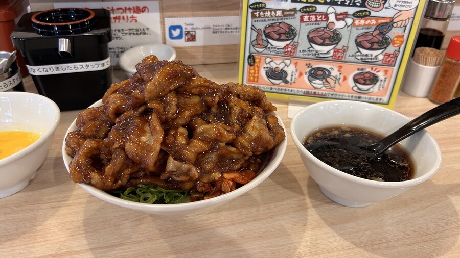 삼겹살 튀김 볶음을 산처럼 쌓아주는, 도쿄 니쿠지루멘 스스무_19.jpg