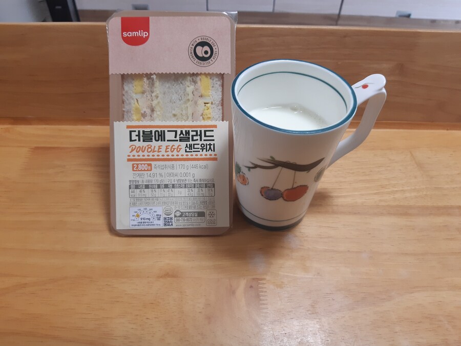 더블에그샐러드 샌드위치 (3월 5일)_1.jpg