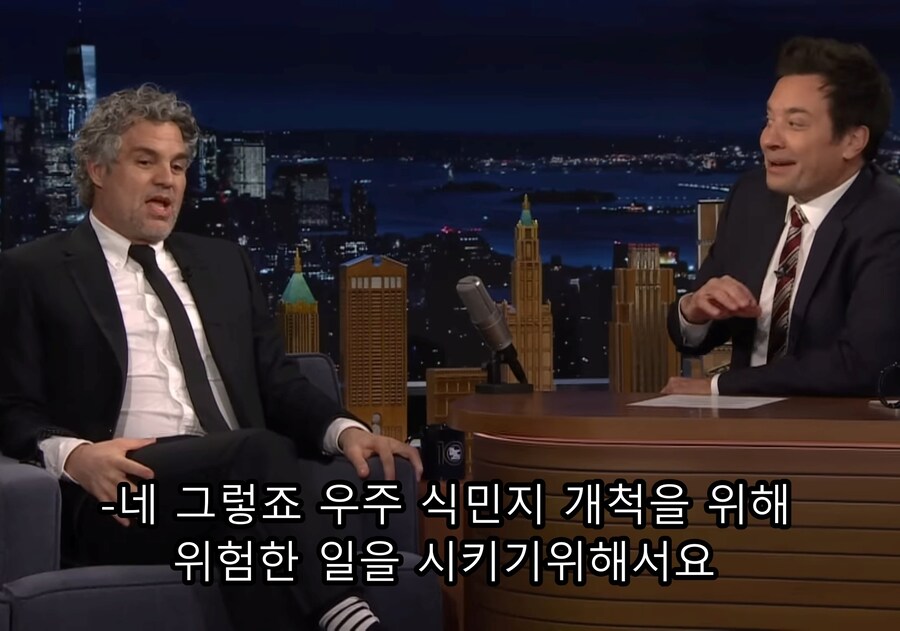 영화) 미키17 마크 러팔로 "나의 독재자 연기는 맘에 들지 않는다"_8.jpg