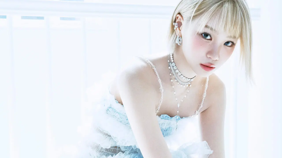 [르세라핌] 르세라핌 김채원, 더블유 디지털 커버_1.webp