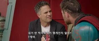 미키17)영화에서 엄청 순화된 놈_20.jpg