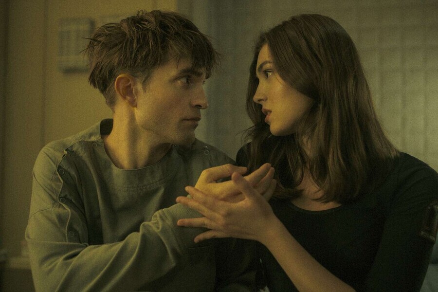 미키17)에서 생각보다 중요했던 소재_4.png