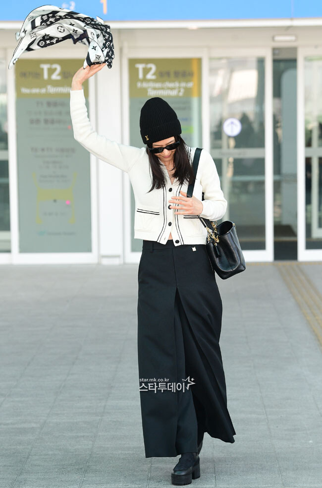 볼하트하다 현타온 전지현.gif_1.jpg