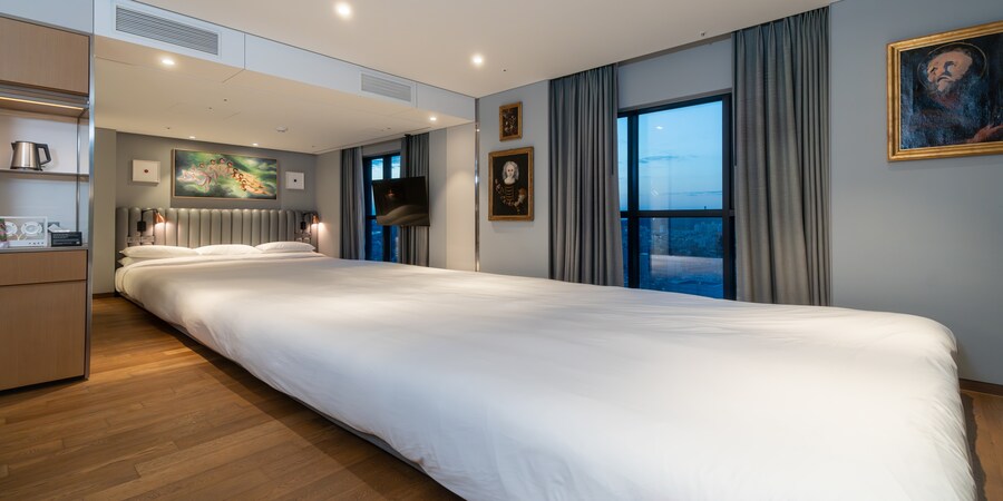 요즘 홍대 호텔_2.jpg