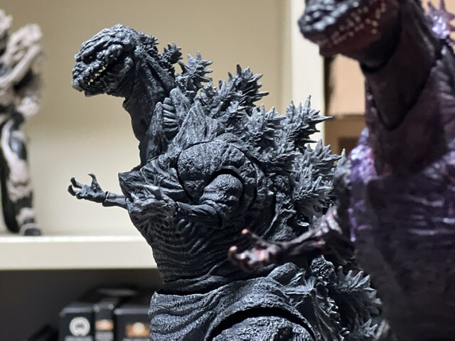 신 고질라 피규어 떼샷_10.jpg
