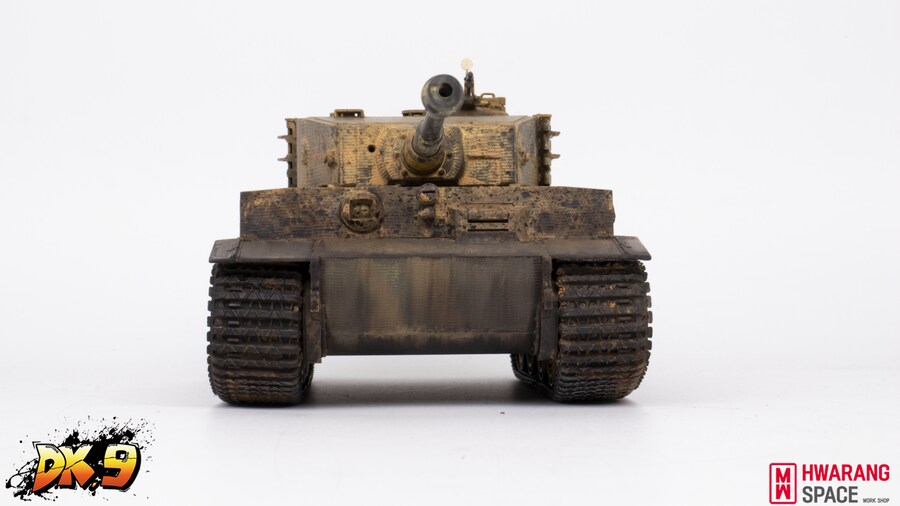 아카데미 1/35 German Tiger I Late Ver.[티거1 후기형]_2.png