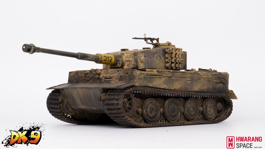 아카데미 1/35 German Tiger I Late Ver.[티거1 후기형]_3.png