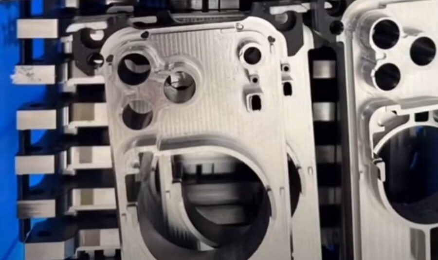 루머) 아이폰 17 미들 프레임 모듈 유출_1.png