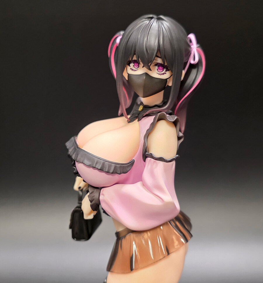 지뢰짱 옷이 터질듯한 피규어 리뷰 1/6 스케일_1.jpg