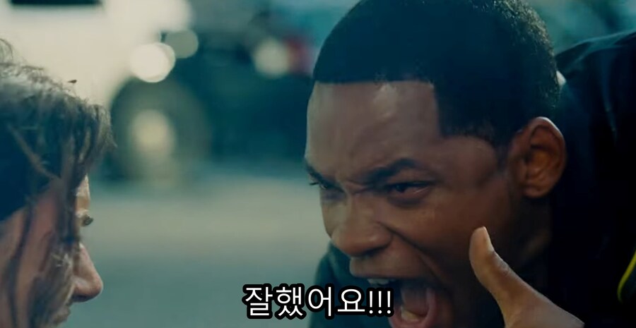 영화) 핸콕 명장면 "이제 착하게 살기로 결심한 핸콕" ㅋㅋㅋ_37.jpg