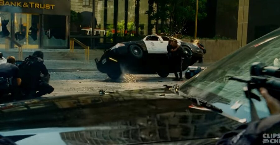 영화) 핸콕 명장면 "이제 착하게 살기로 결심한 핸콕" ㅋㅋㅋ_48.jpg