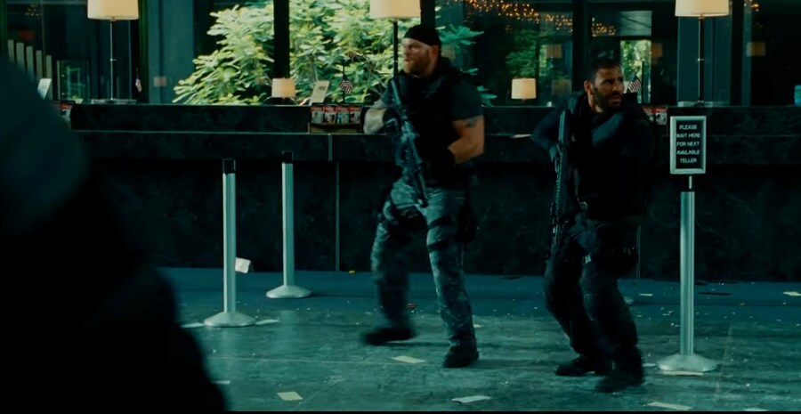 영화) 핸콕 명장면 "이제 착하게 살기로 결심한 핸콕" ㅋㅋㅋ_67.jpg