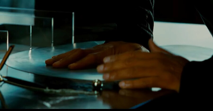 영화) 핸콕 명장면 "이제 착하게 살기로 결심한 핸콕" ㅋㅋㅋ_96.jpg