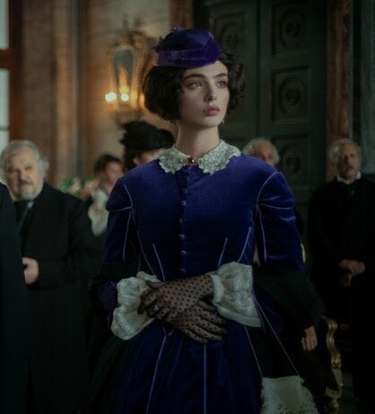 최근 넷플 드라마에 출연한 뱅상카셀x모니카벨루치 딸 데바카셀_4.jpg