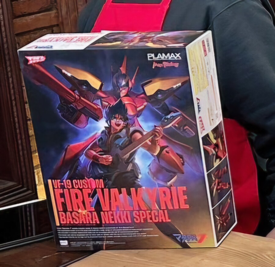 [맥스팩토리] PLAMAX 1/72 VF-19改 파이어 발키리 박스 일러스트 공개_2.jpg