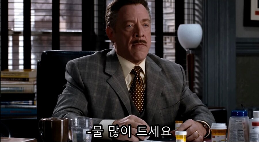 스파이더맨) 약 먹는 JJJ_30.jpg