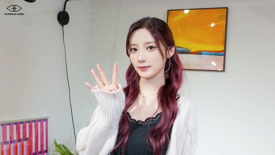 250315.[P.S DIARY] 📷 Debut 4th Anniversary Behind 📷 08.png