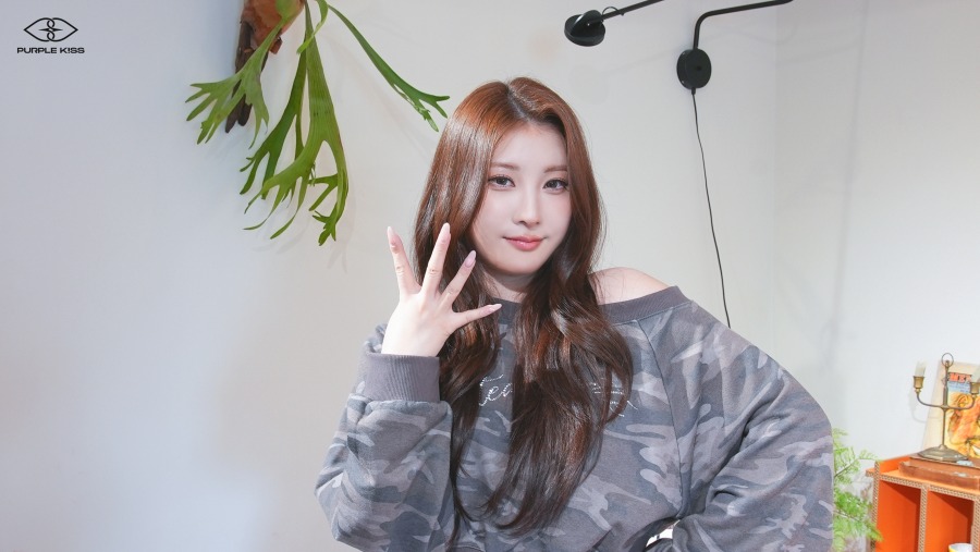 250315.[P.S DIARY] 📷 Debut 4th Anniversary Behind 📷 10.png