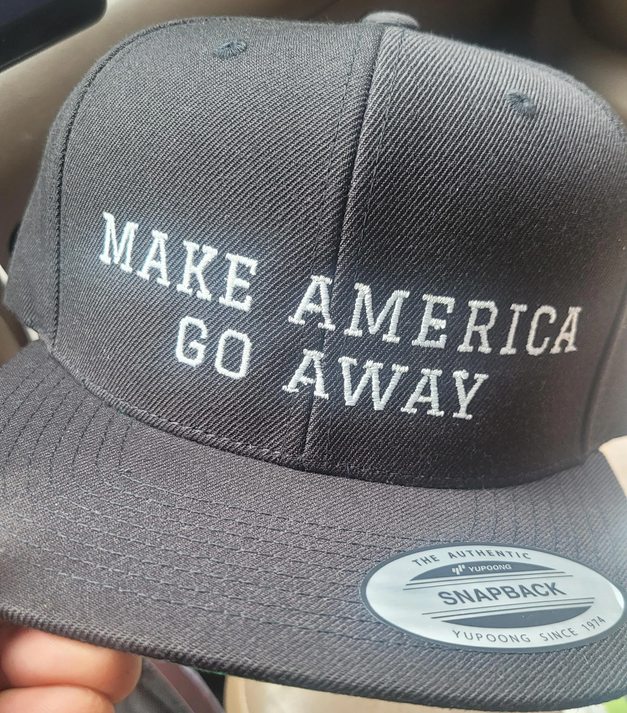 요즘 유럽과 캐나다에서 유행한다는 MAGA .jpg_1.webp