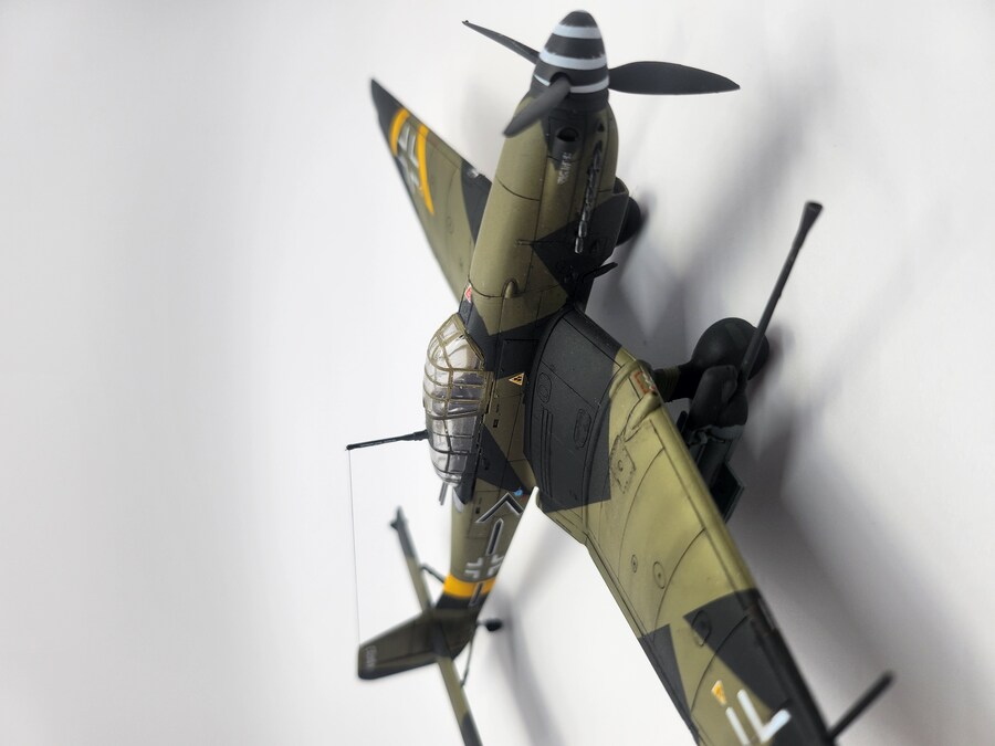 아카데미 1:72 Ju 87G-2 슈투카 카노넨포겔_1.jpg