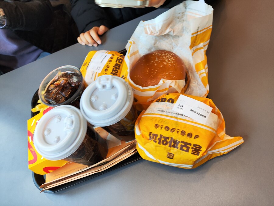 버거킹 통모짜와퍼_1.jpg