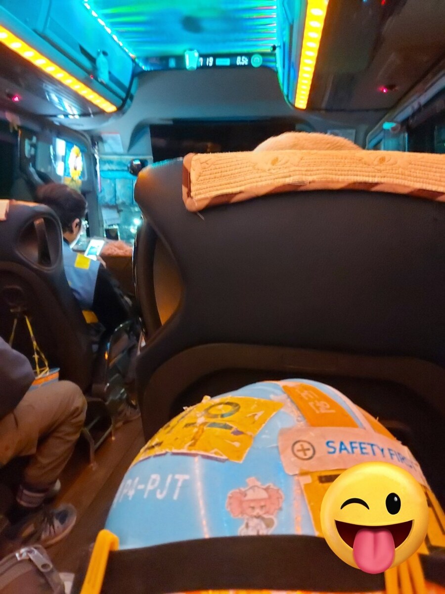 건설현장 퇴근버스 탔는데 버스를 잘 못 탄거 같습니다.x_2.jpg