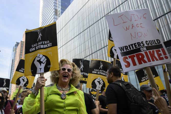 AI) 는 씹덕들 밥그릇 때문에 혐오하는 걸까?_1.jpg