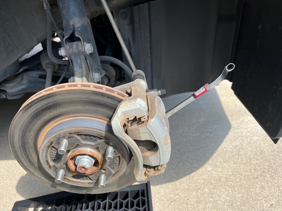 썸머 타이어 교체 하면서 브레이크 패드 교체._3.jpg