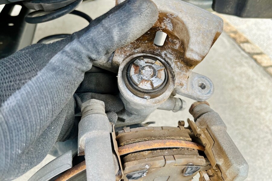 썸머 타이어 교체 하면서 브레이크 패드 교체._9.jpg