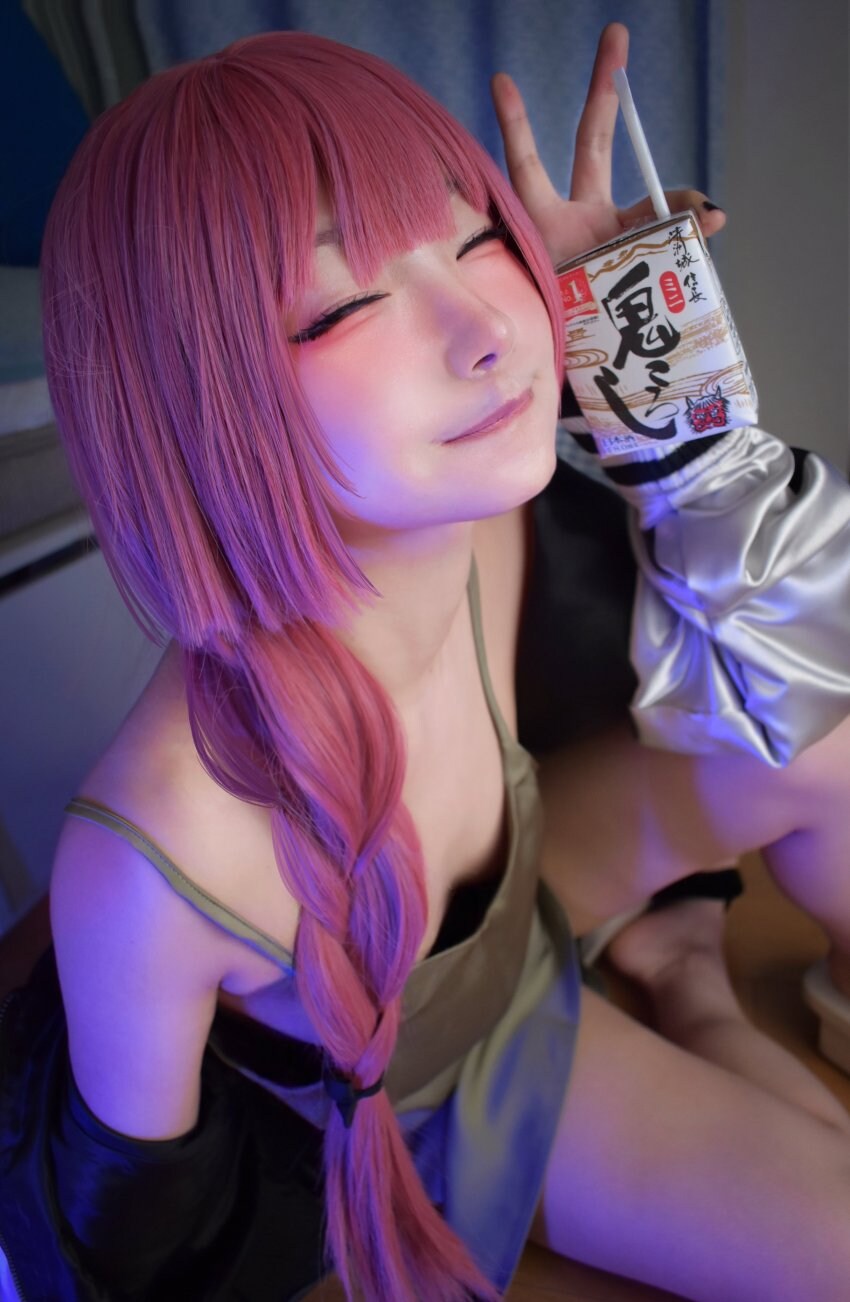 알중녀 히로이 키쿠리 코스프레.jpg_8.jpg