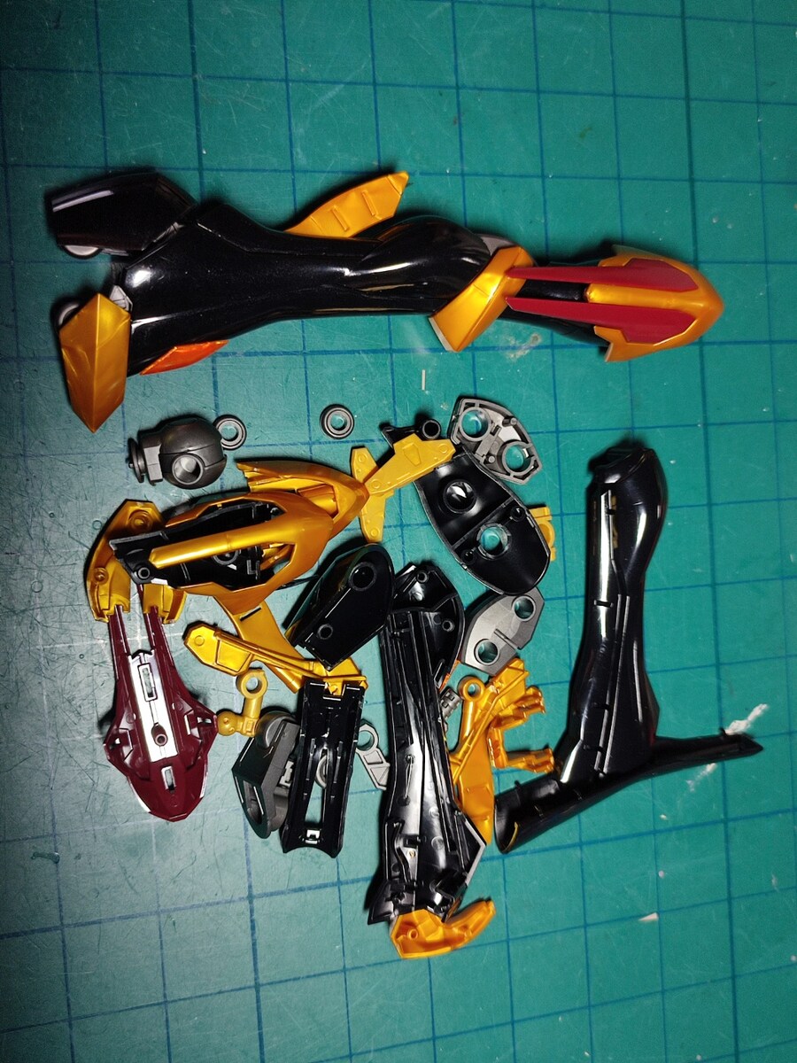 [코드기어스] 새벽까지 작업한 HG 가웨인_5.jpg