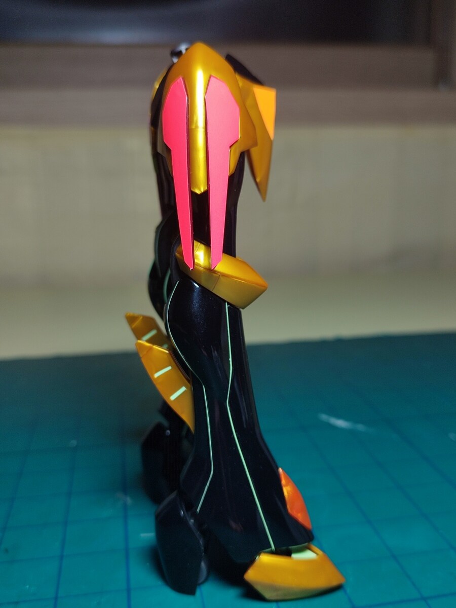 [코드기어스] 새벽까지 작업한 HG 가웨인_8.jpg