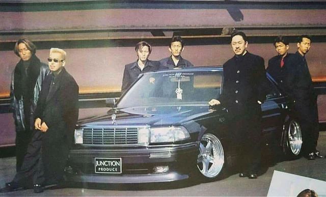 기묘한 비주얼의 튜닝카.jpg_6.webp