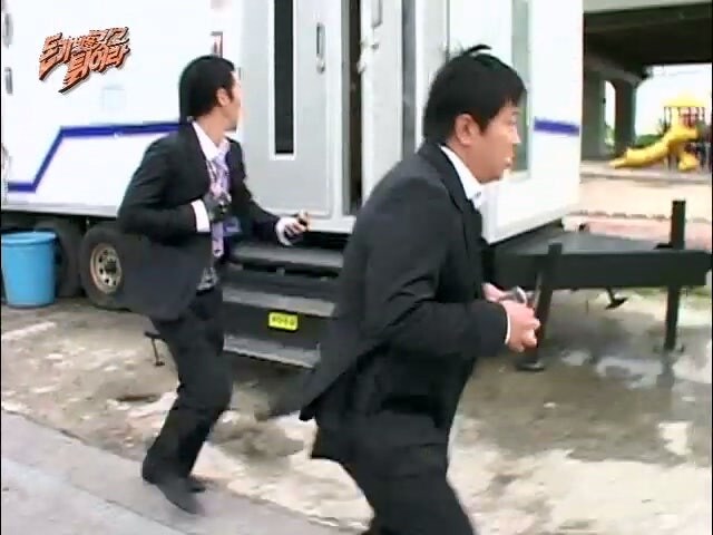 정형돈이 무한도전 추격전에서 보여준 유재석 뒷통수 치기_5.jpg