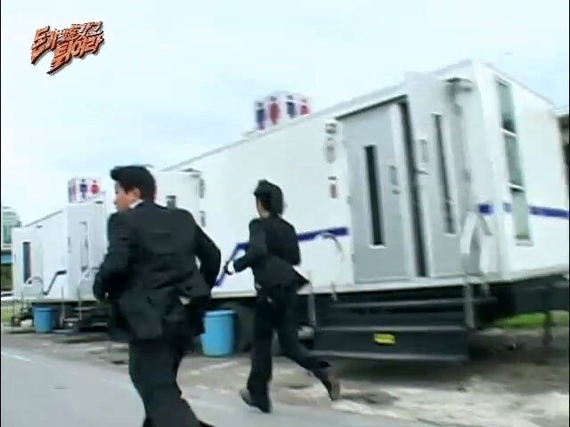 정형돈이 무한도전 추격전에서 보여준 유재석 뒷통수 치기_8.jpg