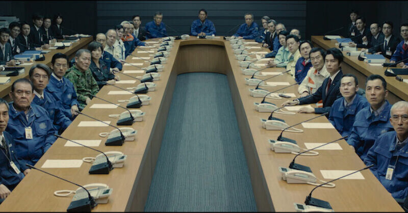 일본 관료제도를 까면서 빨아주는 영화, 신 고질라_1.jpg