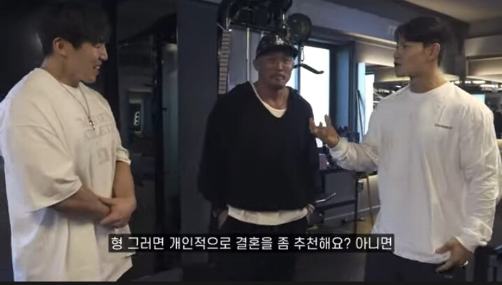 김종국의 결혼질문에 의문을 제기하는 추성훈_6.jpg