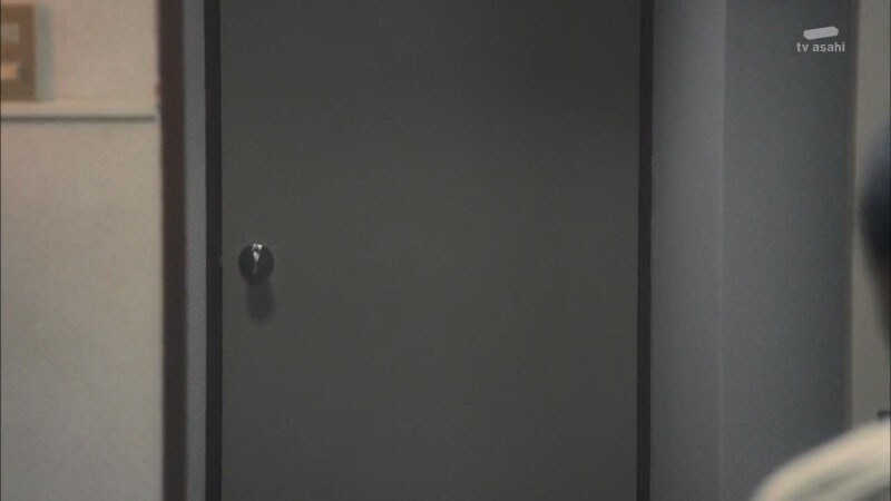 갓 입싸한 가정부를 모욕하는 고용주의 남매_13.jpg