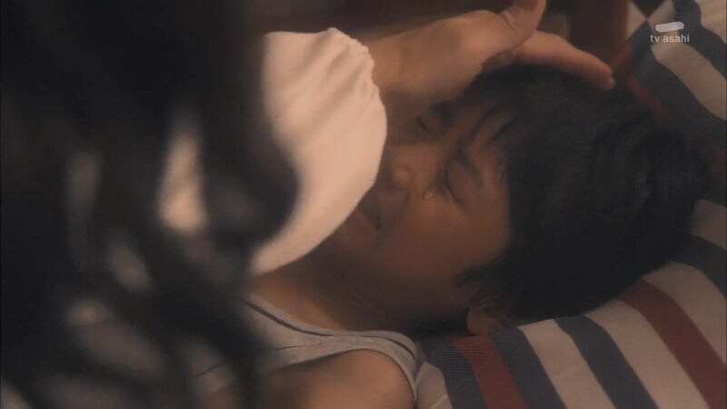 갓 입싸한 가정부를 모욕하는 고용주의 남매_33.jpg