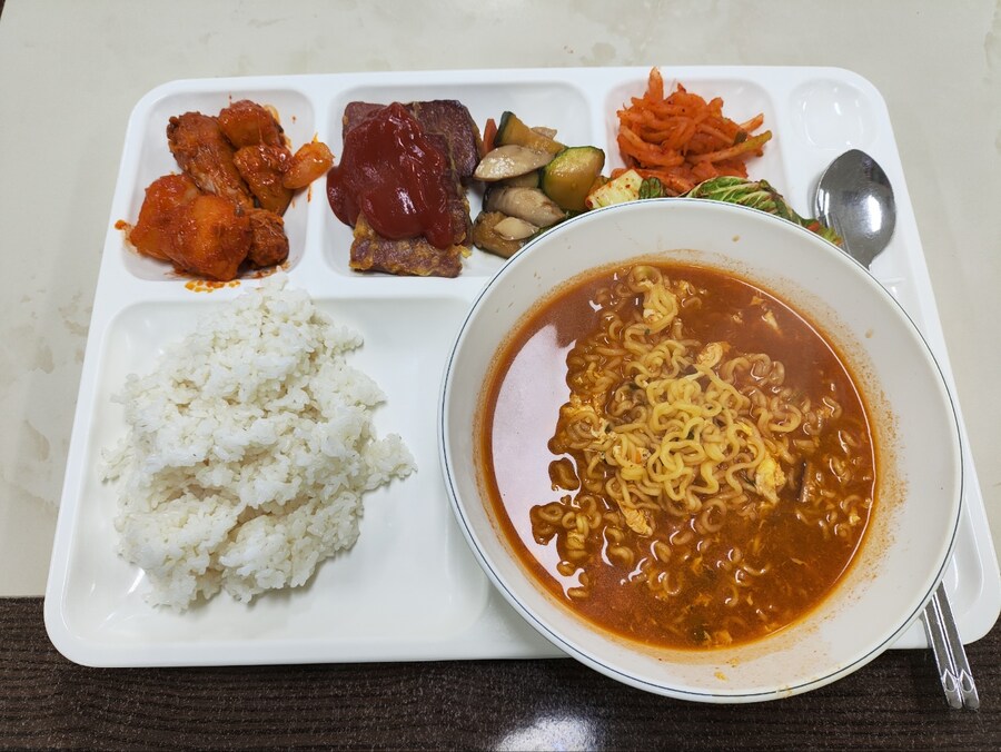 오늘의~ 티그사골탕(기열찐빠민간인은 직장인사료라고 부른다)은~_8.jpg