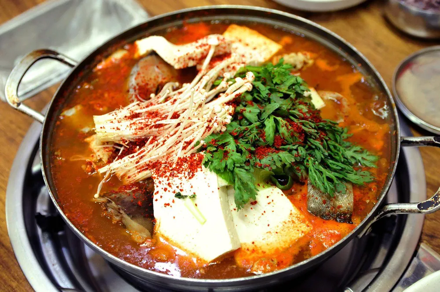 일본인 : 빌어먹을 한국인, 이 시뻘건 나베는 도대체 뭐냐고?_5.webp