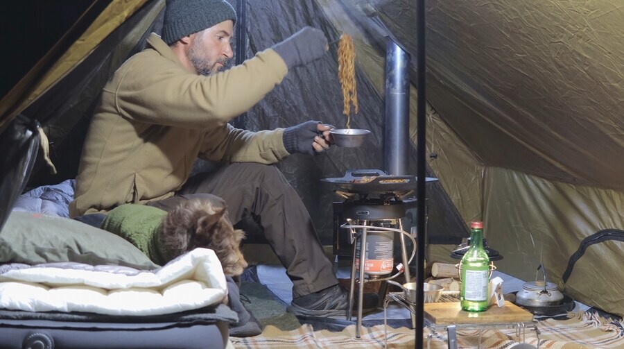 캠핑 요리 좀 먹을 줄 아는 외국인 형님_34.jpg