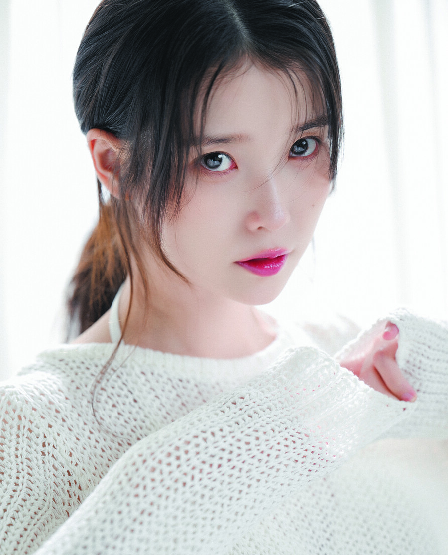 [씨네21] 1500호 아이유 화보 사진_5.jpg