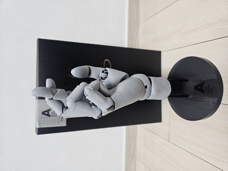 일반인) 집에 전시한 피규어 볼 때_1.jpg